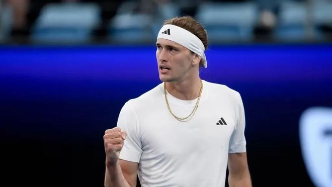 在熊猫杯负伤，记者：蒯纪闻遭遇手掌骨裂